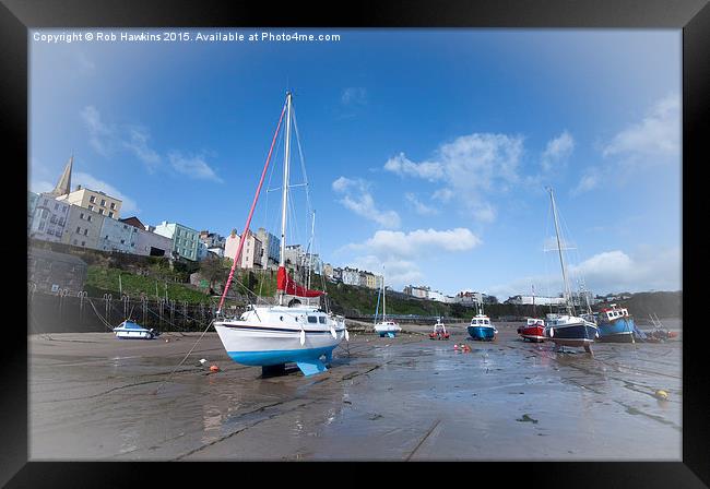  Tenby Beach  Framed Print by Rob Hawkins