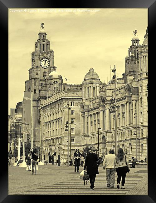 Tourists at the Liver Building Framed Print by Susan Tinsley