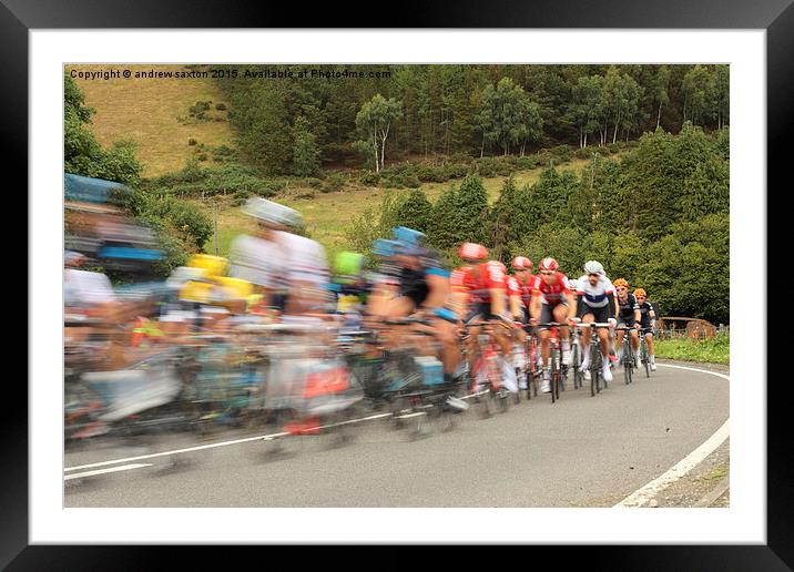  WIZZING BY Framed Mounted Print by andrew saxton