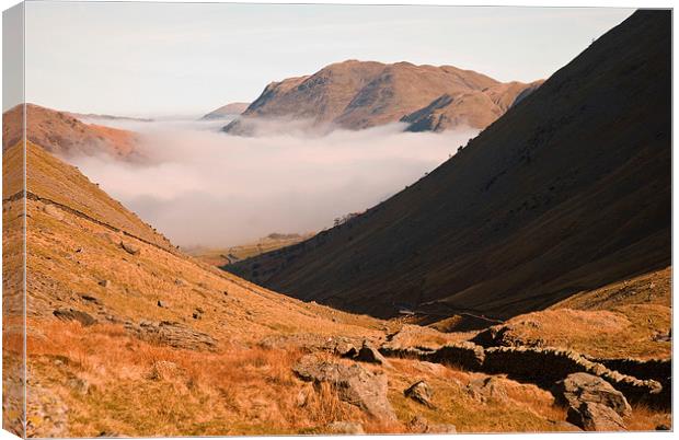  misty wrynose pass Canvas Print by eric carpenter