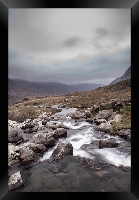 Into The Valley  Framed Print by Sean Wareing