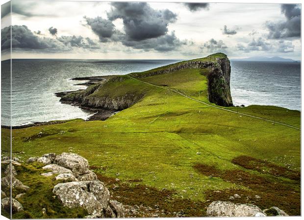  Neist Point, Isle of Skye Canvas Print by Peter Stuart