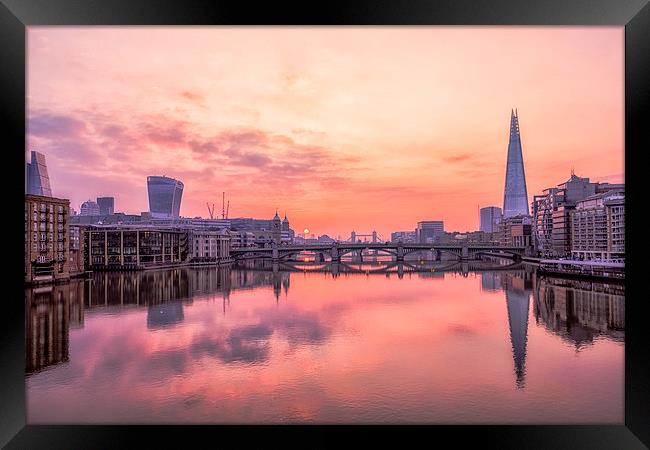  The Thames at Dawn Framed Print by peter tachauer