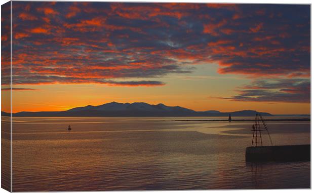 sunset over arran Canvas Print by Tommy Reilly