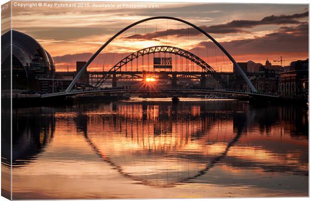 Sunset over the River Tyne Canvas Print by Ray Pritchard