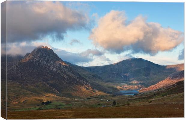  Tryfan Canvas Print by Rory Trappe