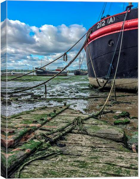  Low water on the River Orwell at Pin Mill Canvas Print by Peter McCormack