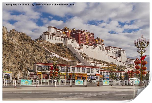  Potala Palace in Lhasa Print by colin chalkley