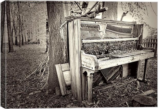  The Old Piano Canvas Print by Rick Lindley