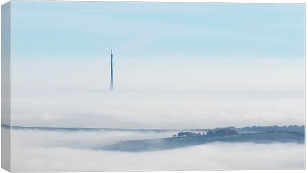 Emley Moor television mast in West Yorkshire Canvas Print by chris smith