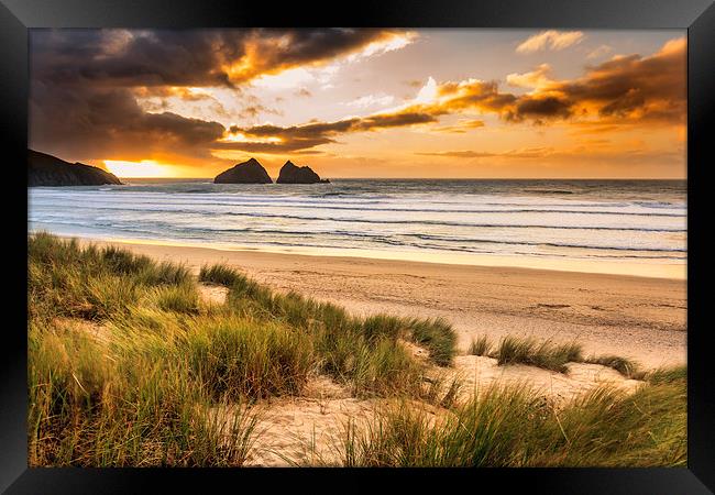 Holywell Bay Sunset Framed Print by chris smith