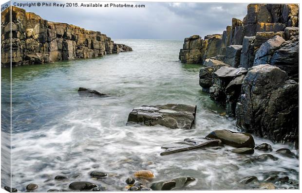  A secluded bay in Northumberland Canvas Print by Phil Reay