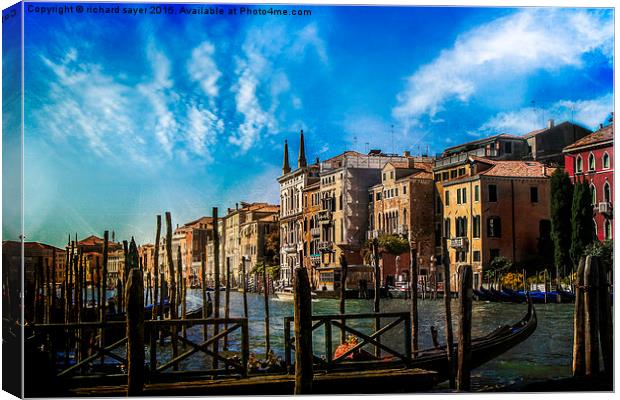  Grand Canal Canvas Print by richard sayer