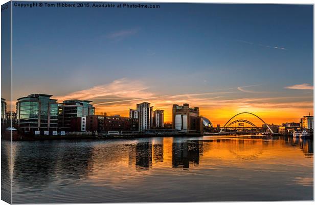 Sunset across Newcastle Upon Tyne and Gateshead Canvas Print by Tom Hibberd