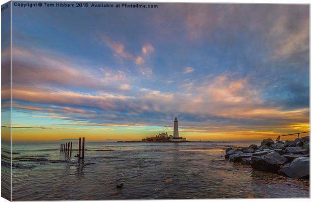  Sunrise at St Mary's Lighthouse Canvas Print by Tom Hibberd