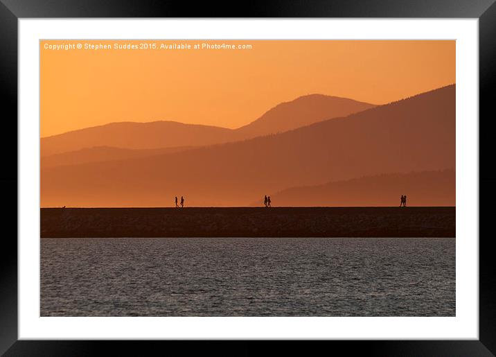 Setting Sun at Iona Beach Regional Park Framed Mounted Print by Stephen Suddes