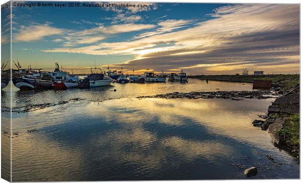 Setting Sun At Paddy's Hole  Canvas Print by keith sayer
