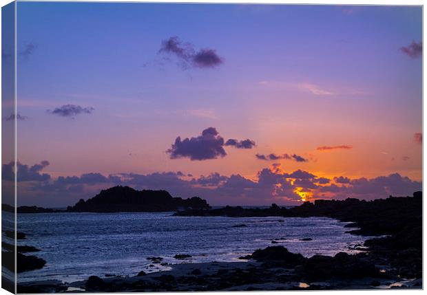 Sunset on guernsey Canvas Print by chris smith