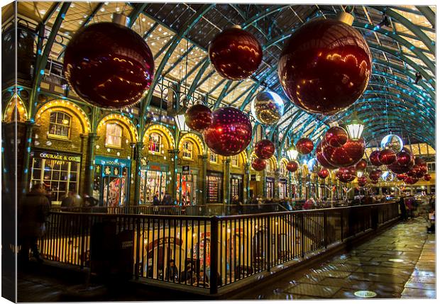  Covent Garden Christmas Canvas Print by Louise Wilden