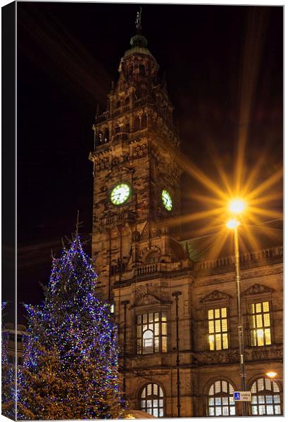 Sheffield Town Hall at Christmas  Canvas Print by Darren Galpin