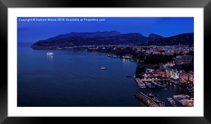 Sorrento night pan Framed Mounted Print by Graham Moore
