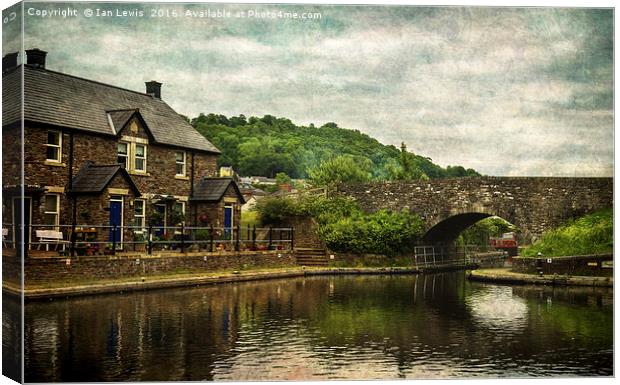 The Canal Basin At Brecon Canvas Print by Ian Lewis