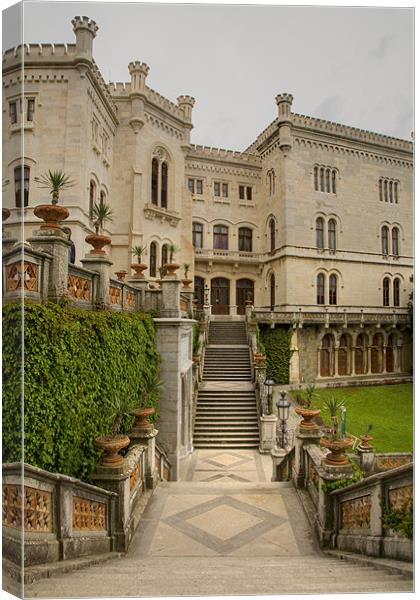 Miramare, Trieste, Italy Canvas Print by Ian Middleton