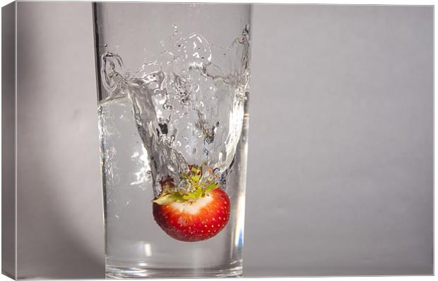 Strawberry water Canvas Print by mike fendt