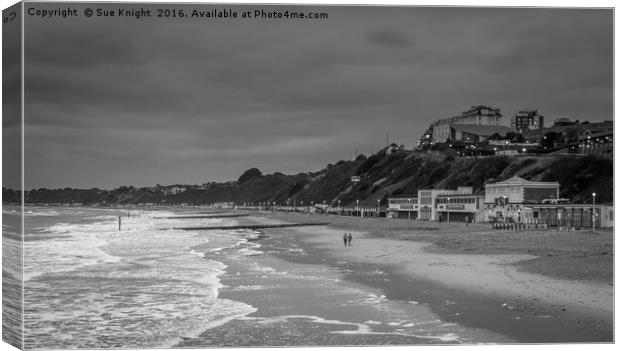 Bournemouth beach in black and white Canvas Print by Sue Knight