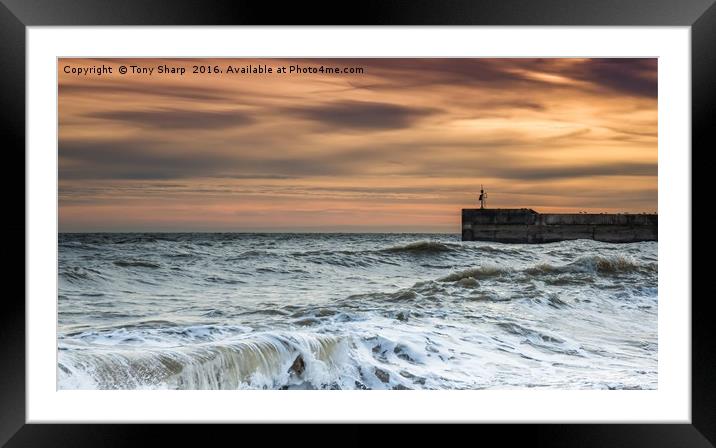 Sea Wall Sunset - Hastings, East Sussex Framed Mounted Print by Tony Sharp LRPS CPAGB