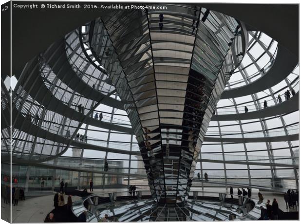   Inside the Reichtag dome                         Canvas Print by Richard Smith