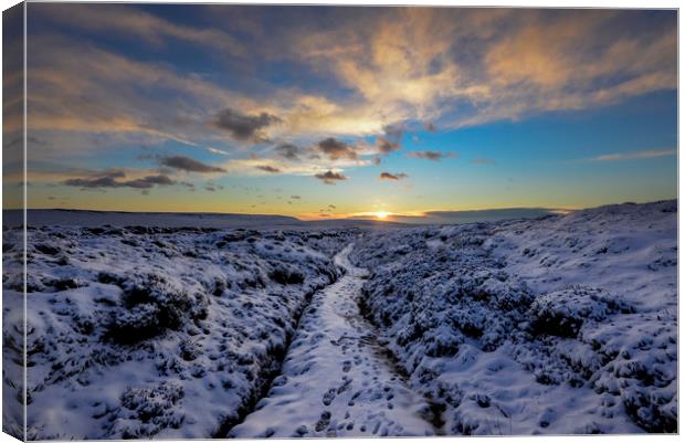 Sunset on the Pennine way Canvas Print by Andrew Kearton