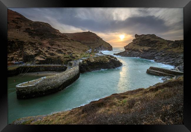 Setting Sun at Boscastle Framed Print by Andrew Ray