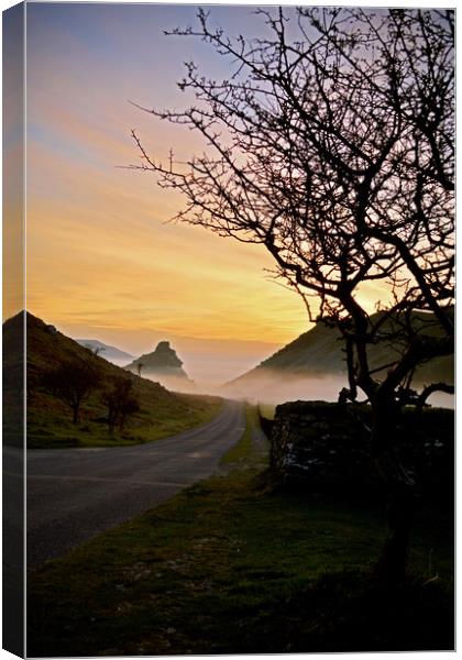 Evening Mist in The Valley of Rocks Canvas Print by graham young