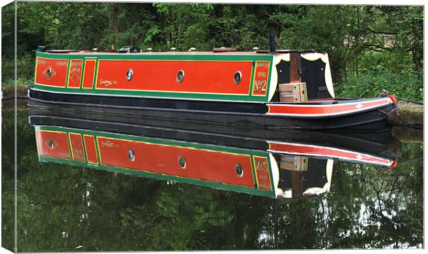 Narrow boat Canvas Print by Chris Day