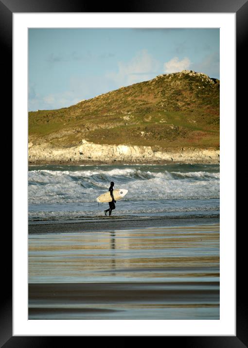 Surfer at Woolacombe Framed Mounted Print by graham young