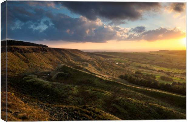 Sunset at Coombes edge Canvas Print by Andrew Kearton