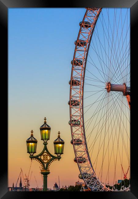 London Sunset  Framed Print by chris smith