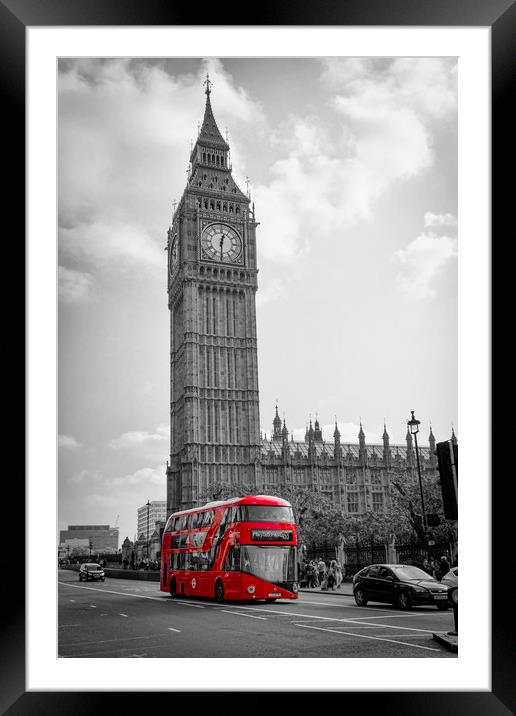 Big ben and Red Bus  Framed Mounted Print by chris smith