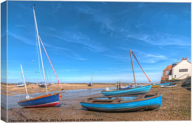 Low tide,Wells-next-the-Sea Canvas Print by Peter Towle