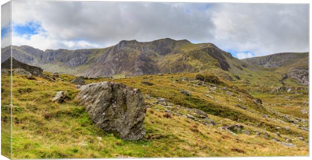 Snowdonia national park  Canvas Print by chris smith