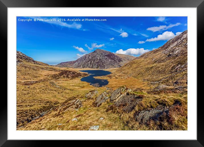 Pen Yr Ole Wen Framed Mounted Print by Pete Lawless