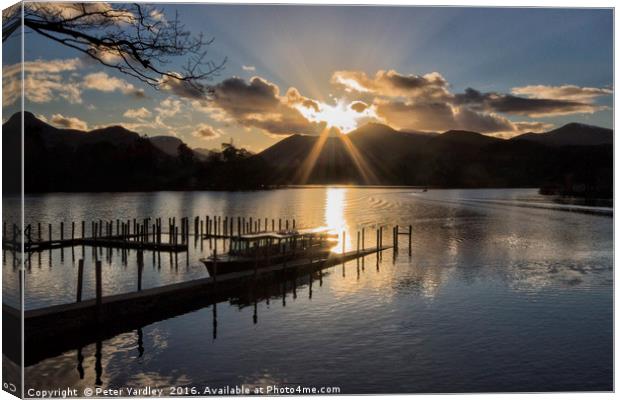 Last Light Over Derwentwater Canvas Print by Peter Yardley