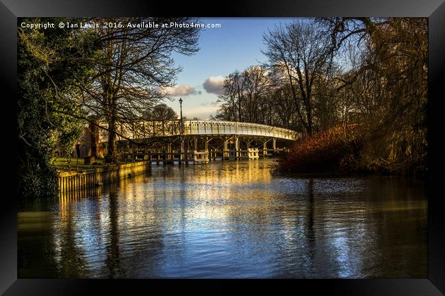 Toll Bridge Whitchurch on Thames Framed Print by Ian Lewis