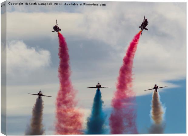 Red Arrows - rollbacks head-on Canvas Print by Keith Campbell