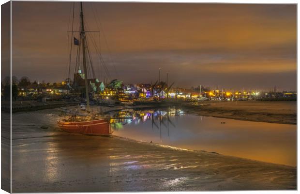 A Night in Maldon Canvas Print by peter tachauer