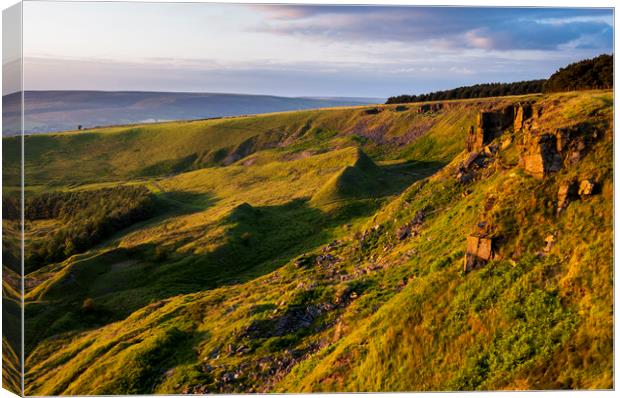 Sunset glow on Coombes edge Canvas Print by Andrew Kearton
