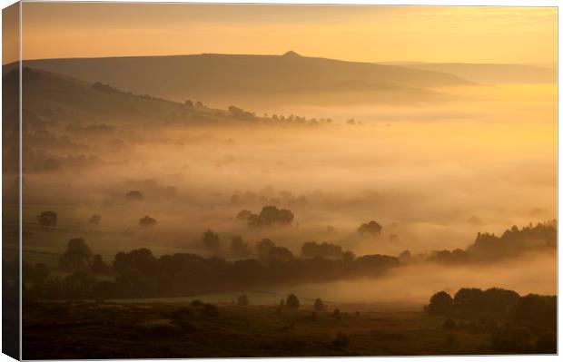 Golden mist in the Hope valley Canvas Print by Andrew Kearton