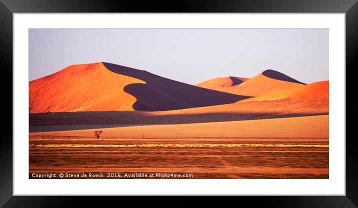 Dunes Framed Mounted Print by Steve de Roeck