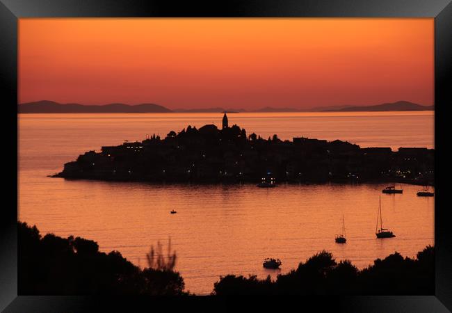 Red sky Framed Print by Martin Beerens